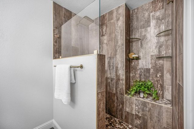 1521 Stanford Avenue, Clovis, CA 93611