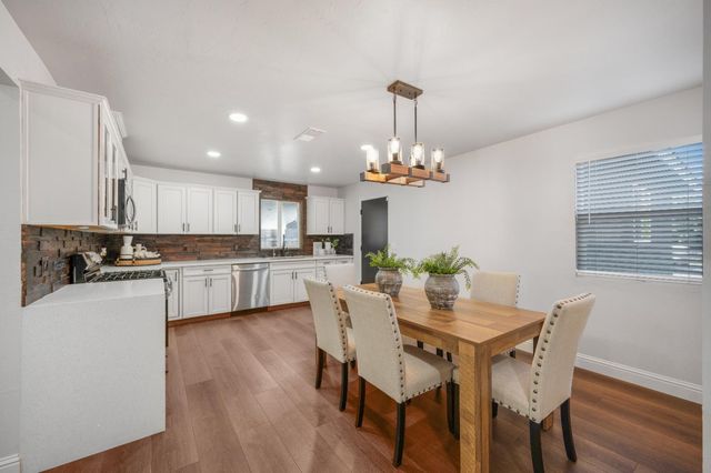 1521 Stanford Avenue, Clovis, CA 93611