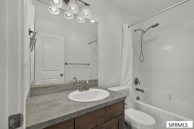3916 Hemingway Avenue, Idaho Falls, ID 83401