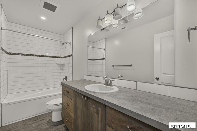 3916 Hemingway Avenue, Idaho Falls, ID 83401