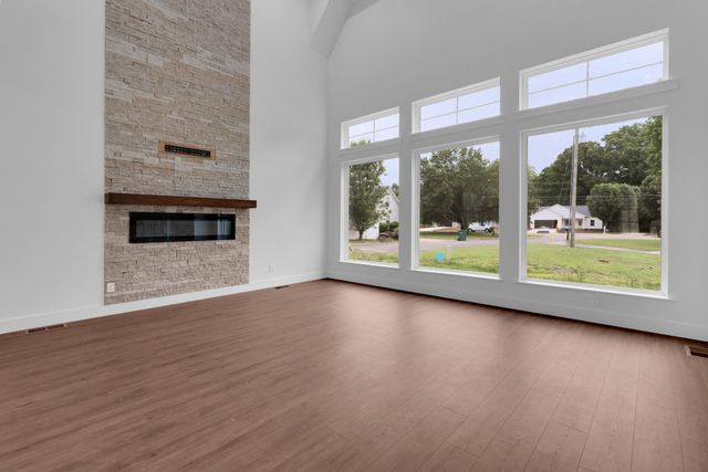 347 Campfire Ct, Winchester, TN 37398
