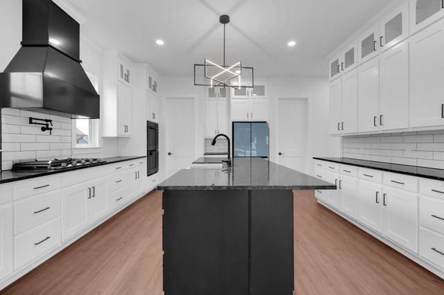 347 Campfire Ct, Winchester, TN 37398