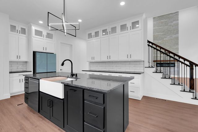 347 Campfire Ct, Winchester, TN 37398
