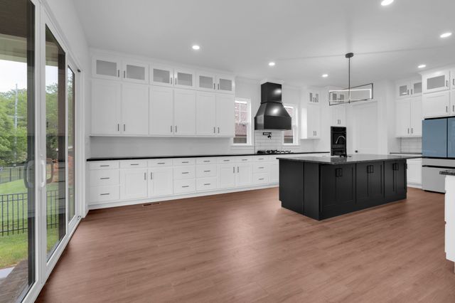 347 Campfire Ct, Winchester, TN 37398