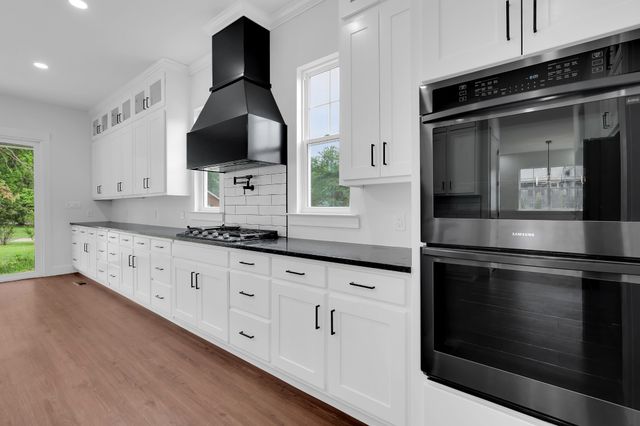 347 Campfire Ct, Winchester, TN 37398