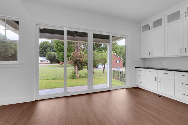 347 Campfire Ct, Winchester, TN 37398