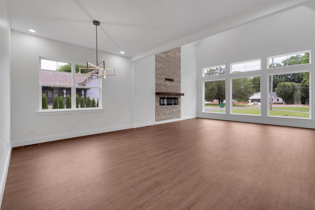347 Campfire Ct, Winchester, TN 37398