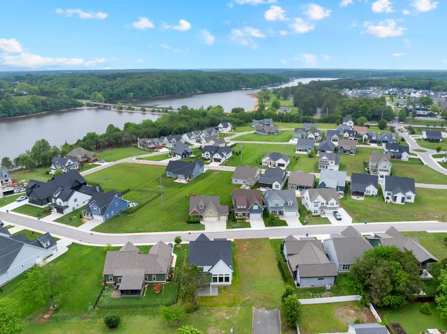 347 Campfire Ct, Winchester, TN 37398