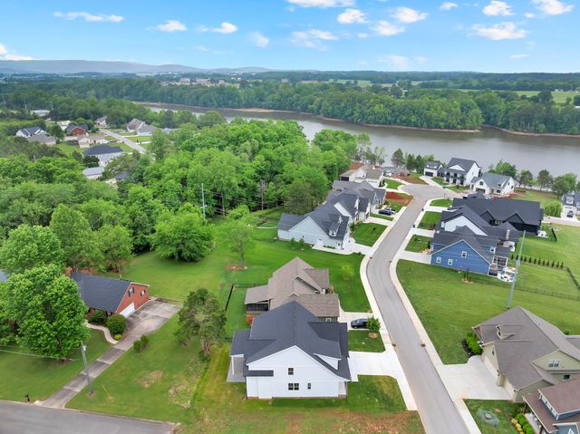 347 Campfire Ct, Winchester, TN 37398
