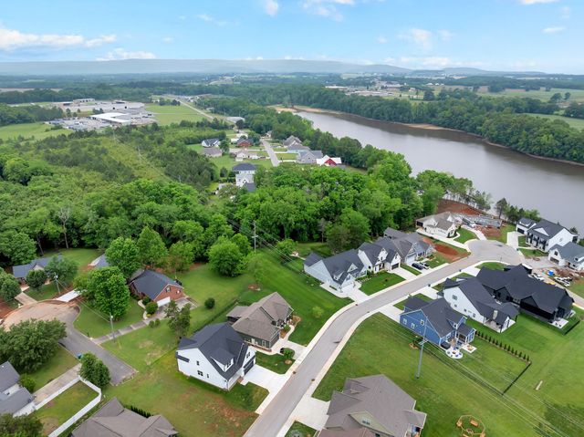 347 Campfire Ct, Winchester, TN 37398