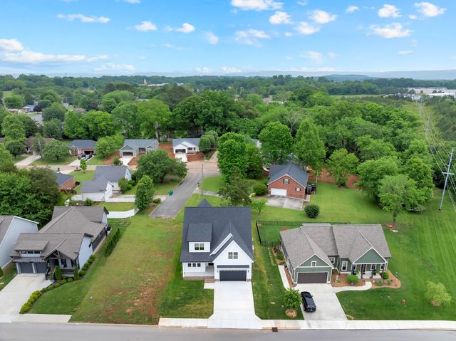 347 Campfire Ct, Winchester, TN 37398