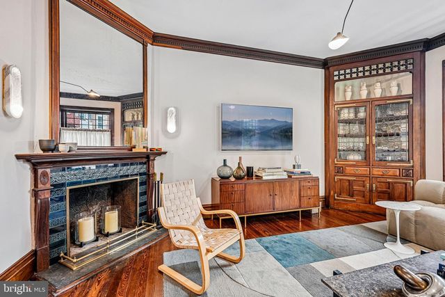 51 E PENN ST, Philadelphia, PA 19144