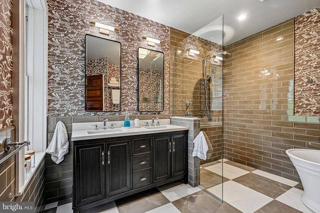 51 E PENN ST, Philadelphia, PA 19144