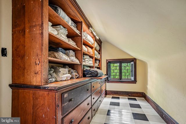 51 E PENN ST, Philadelphia, PA 19144