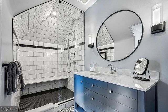 51 E PENN ST, Philadelphia, PA 19144