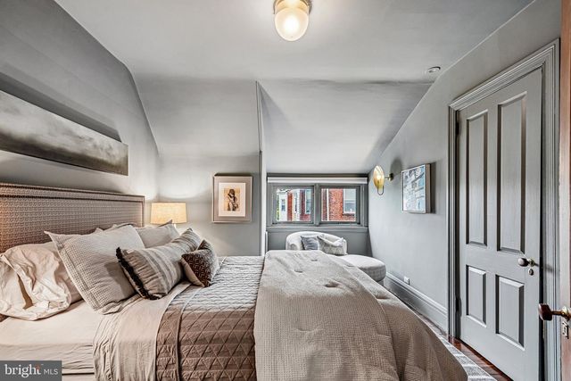 51 E PENN ST, Philadelphia, PA 19144