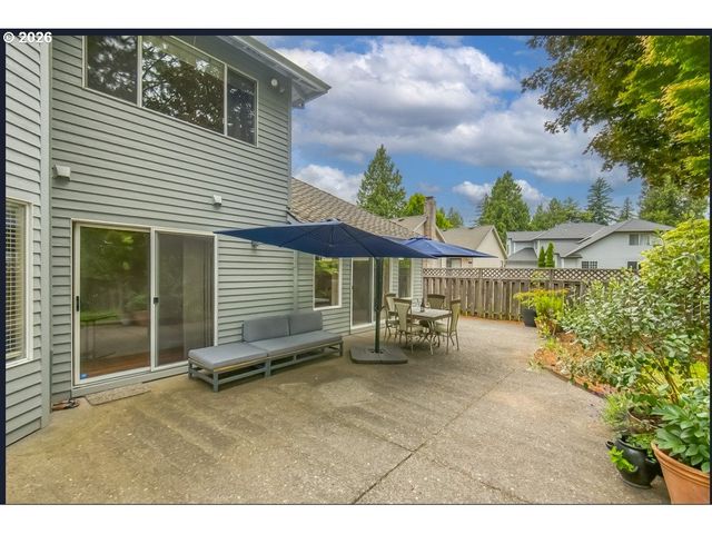 16323 Ne Eugene Ct, Portland, OR 97230