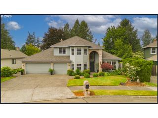 16323 Ne Eugene Ct, Portland, OR 97230