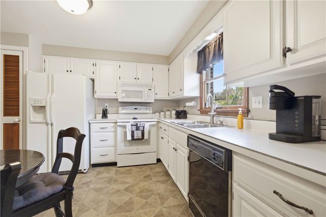 100 Hermitage Circle, Ligonier Twp, PA 15658