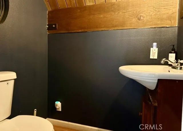 422 Klamath, Lake Arrowhead, CA 92352