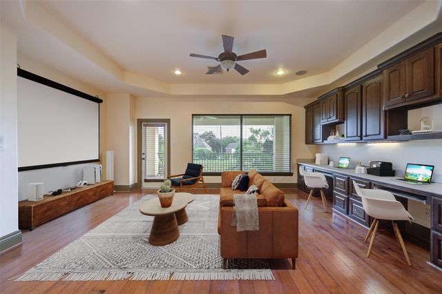 5207 Eagle Pointe Court, Sugar Land, TX 77479