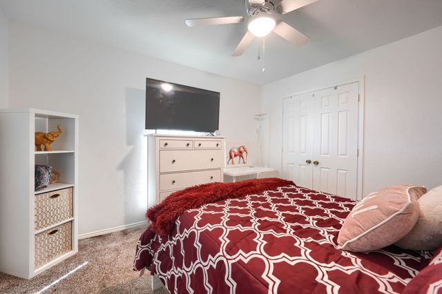 1048 Sherod Drive, Desoto, TX 75115