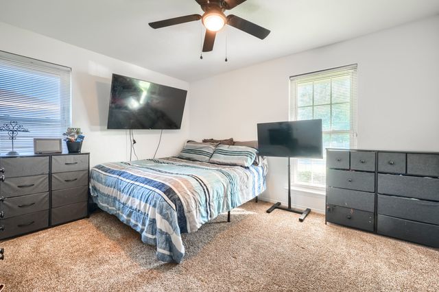 1048 Sherod Drive, Desoto, TX 75115