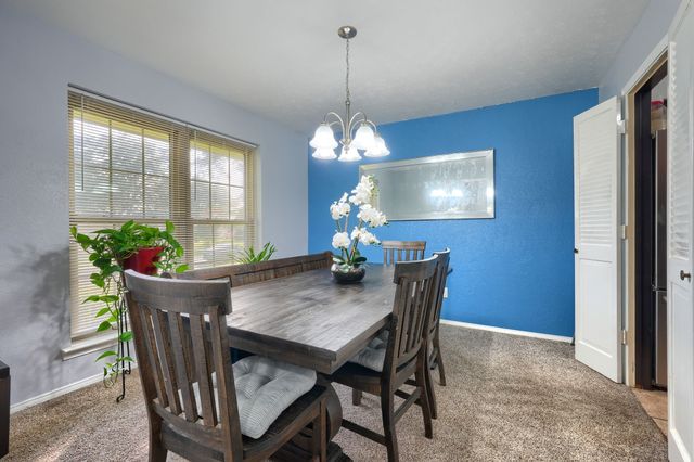 1048 Sherod Drive, Desoto, TX 75115