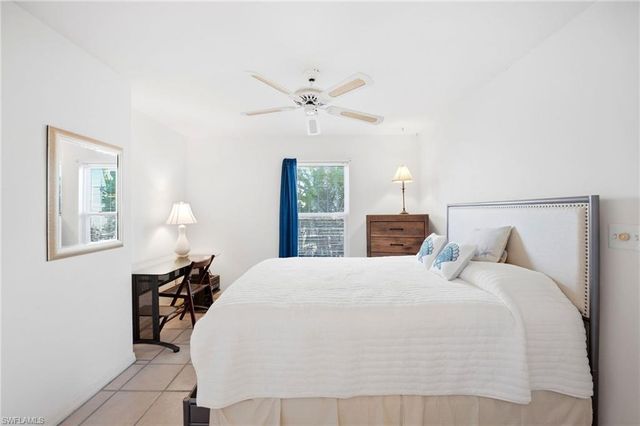 2872 Crown Pointe BLVD, Naples, FL 34112