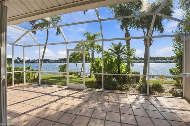 2872 Crown Pointe BLVD, Naples, FL 34112