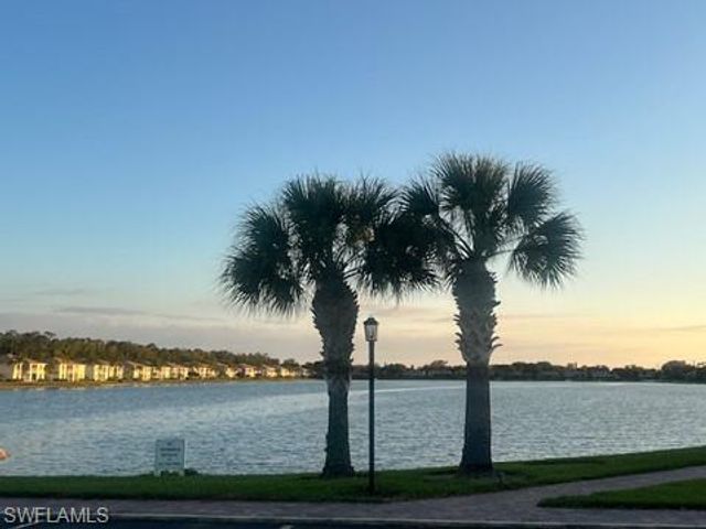 2872 Crown Pointe BLVD, Naples, FL 34112