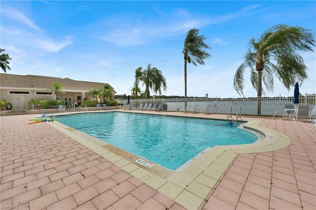 2872 Crown Pointe BLVD, Naples, FL 34112