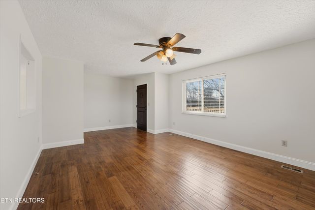 5413 Pryor Rd, Maryville, TN 37804