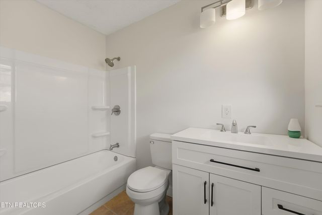 5413 Pryor Rd, Maryville, TN 37804