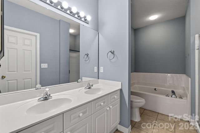797 Peninsula Drive, Davidson, NC 28036