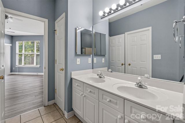 797 Peninsula Drive, Davidson, NC 28036