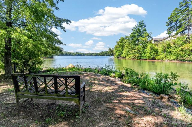 797 Peninsula Drive, Davidson, NC 28036