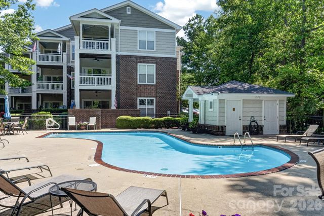 797 Peninsula Drive, Davidson, NC 28036