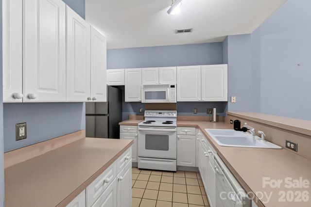 797 Peninsula Drive, Davidson, NC 28036