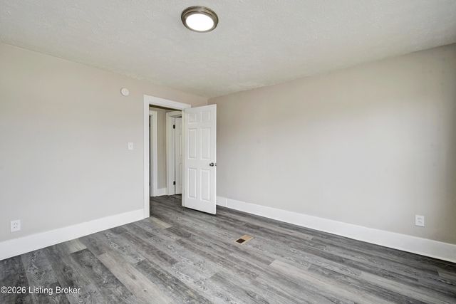 4212 Larkwood Ave, Louisville, KY 40212