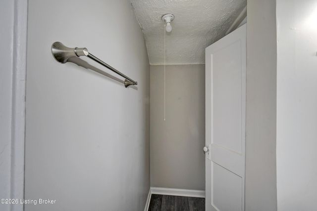 4212 Larkwood Ave, Louisville, KY 40212