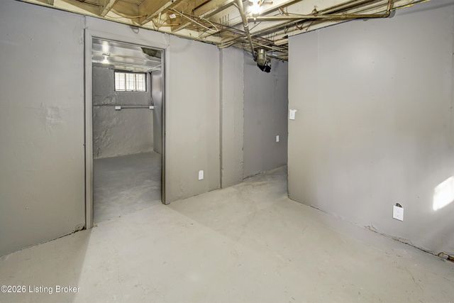 4212 Larkwood Ave, Louisville, KY 40212