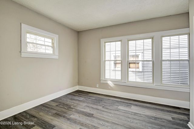 4212 Larkwood Ave, Louisville, KY 40212