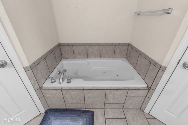 7822 Mary Ann Circle, Shreveport, LA 71107