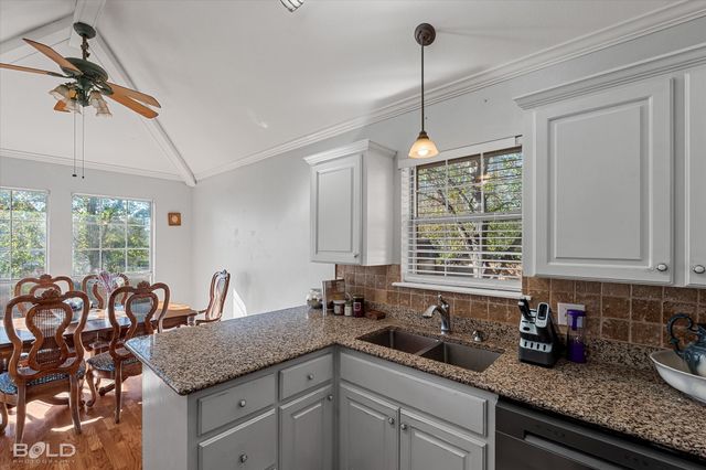 7822 Mary Ann Circle, Shreveport, LA 71107