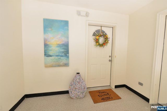 20 Parkside Court, Wayne, NJ 07470