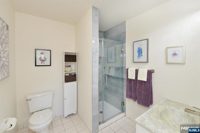 20 Parkside Court, Wayne, NJ 07470