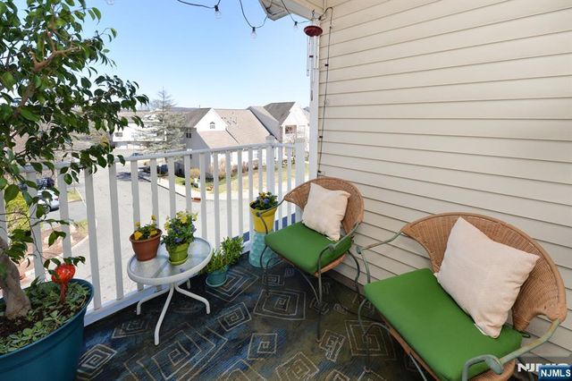 20 Parkside Court, Wayne, NJ 07470