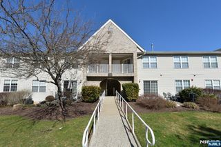 20 Parkside Court, Wayne, NJ 07470