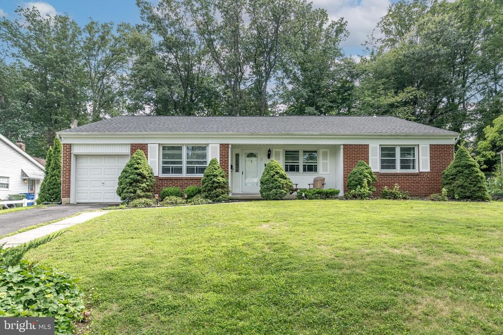 1744 LARK LN, Cherry Hill, NJ 08003